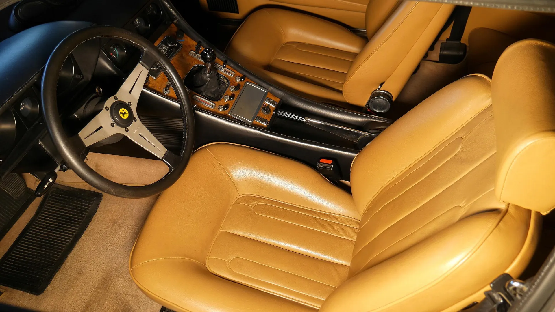 Ferrari 400 — photo 7
