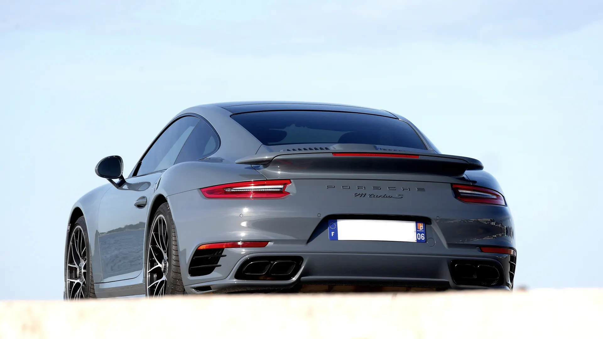 Porsche 991 — photo 8