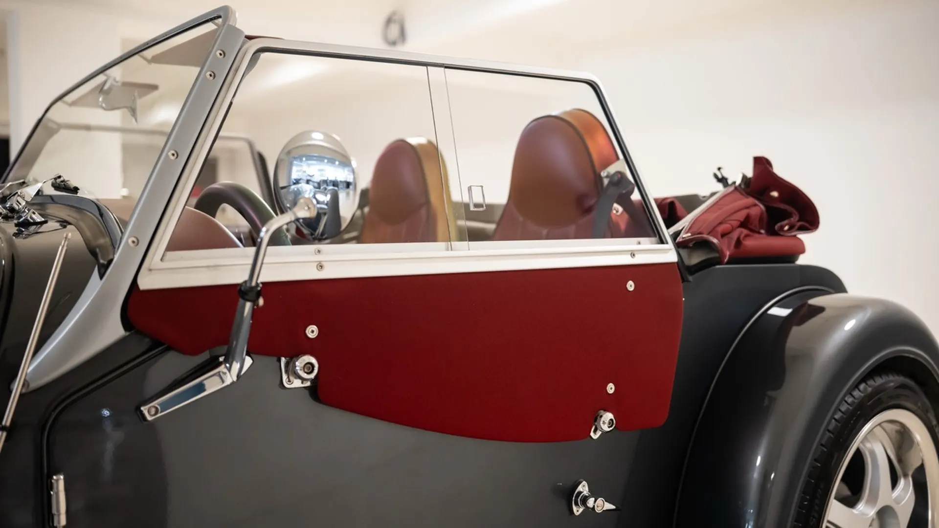 Morgan PLUS — photo 7