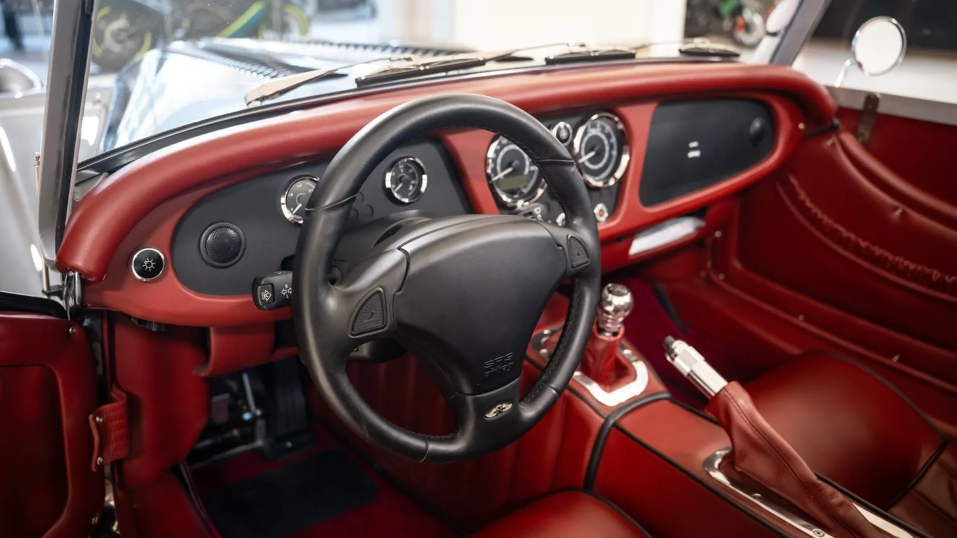 Morgan PLUS — photo 17