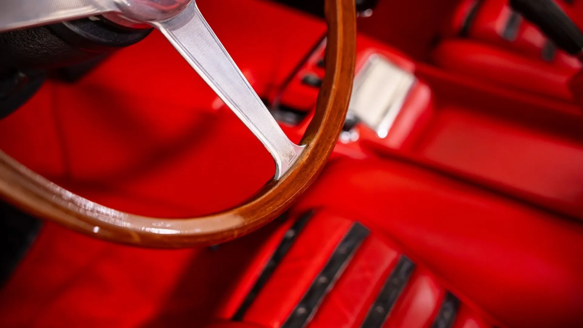 Ferrari DAYTONA — photo 21