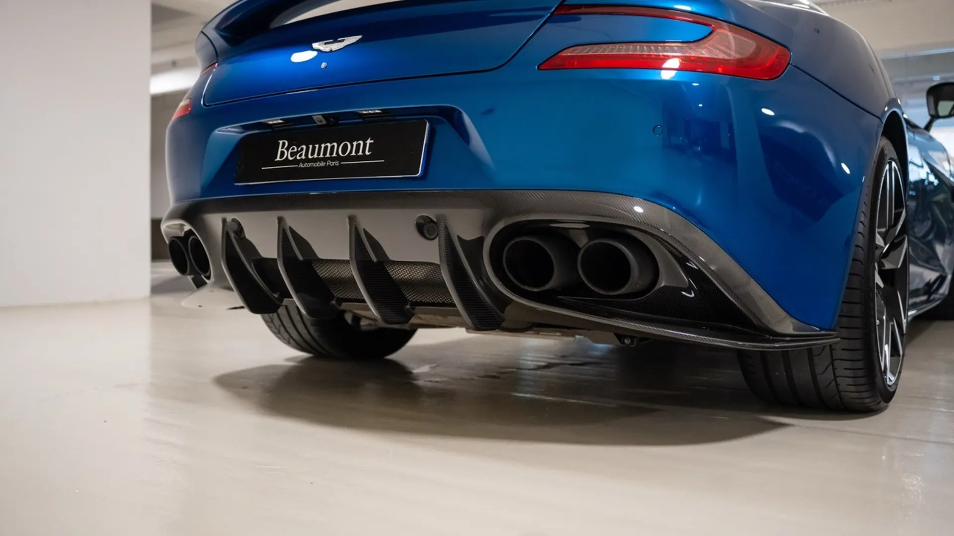 Aston Martin VANQUISH — photo 19