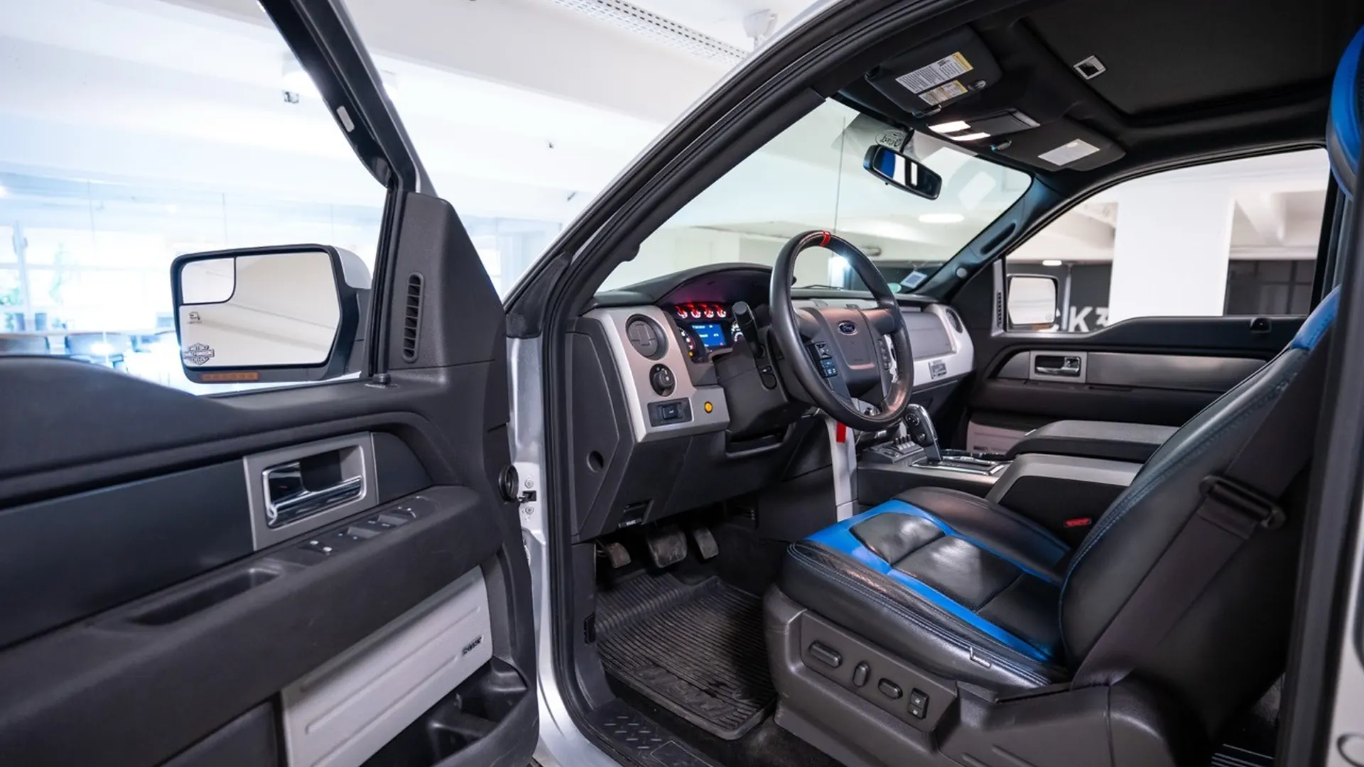 Ford F150 — photo 44