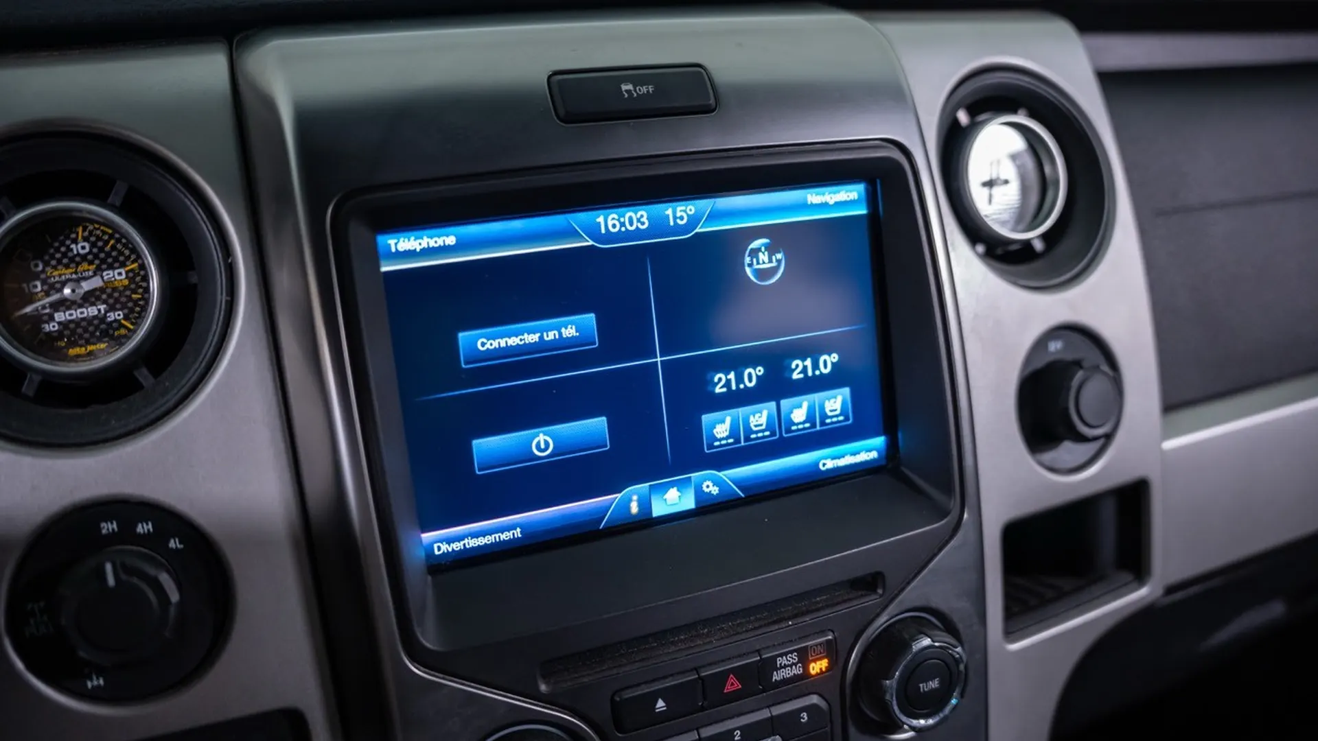 Ford F150 — photo 36