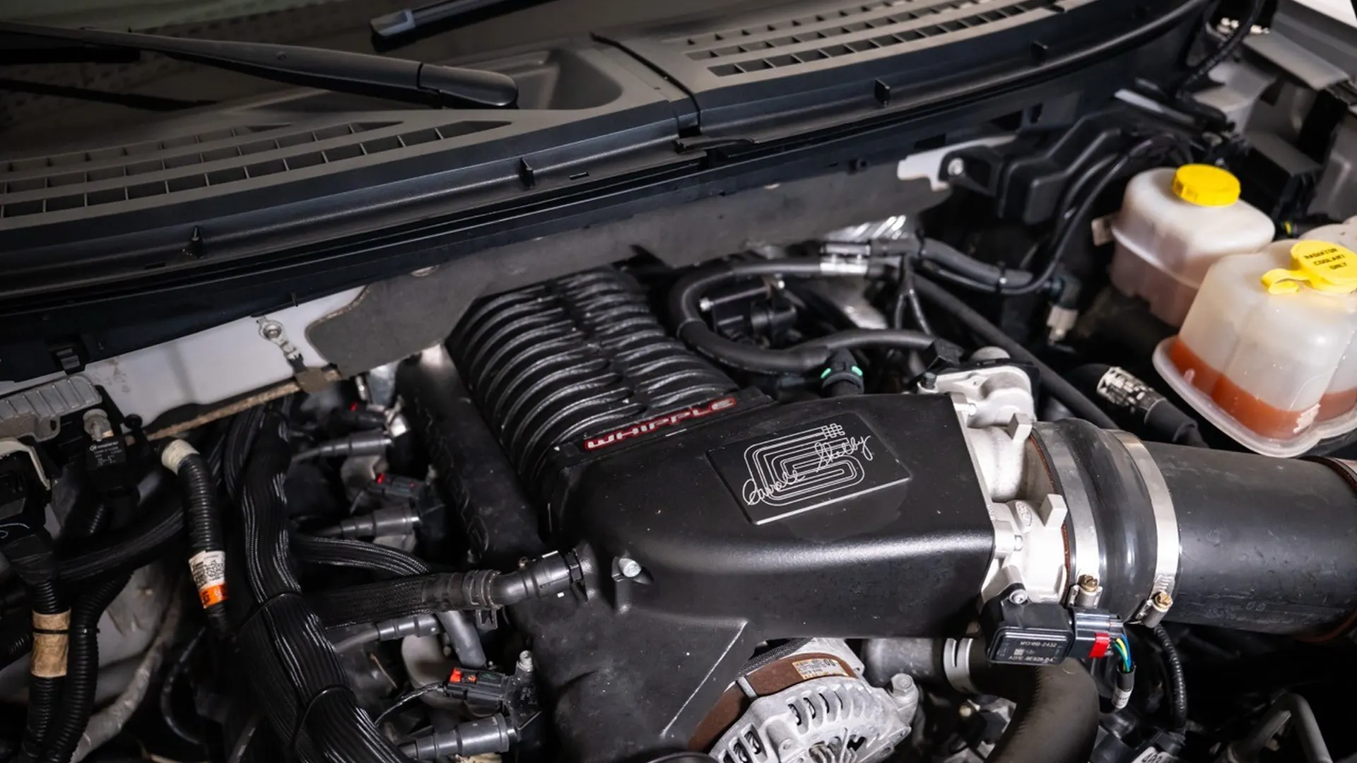 Ford F150 — photo 15