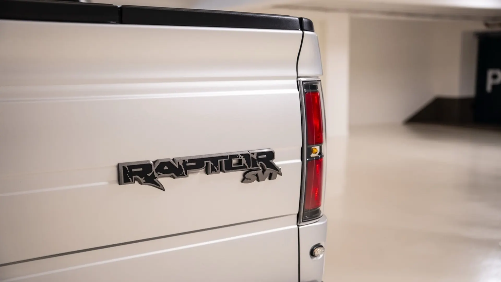 Ford F150 — photo 18