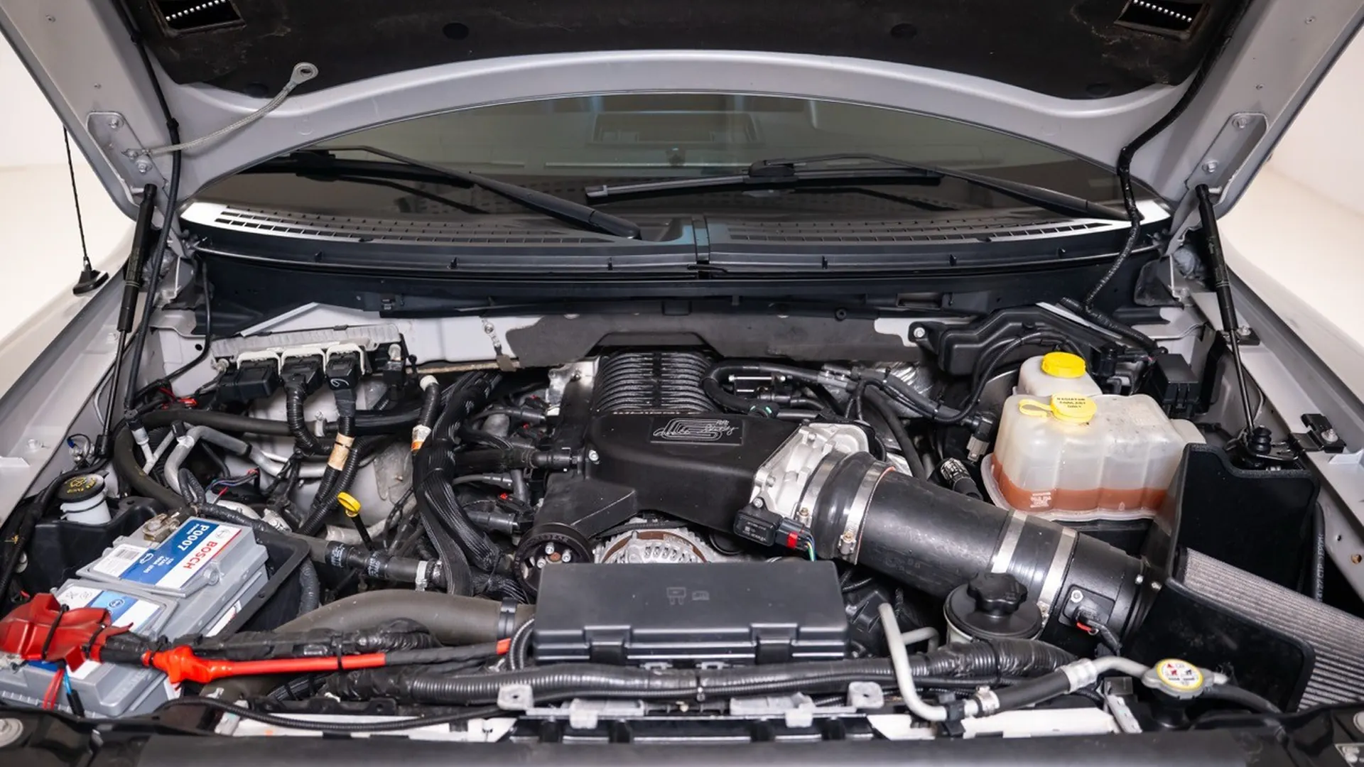 Ford F150 — photo 14