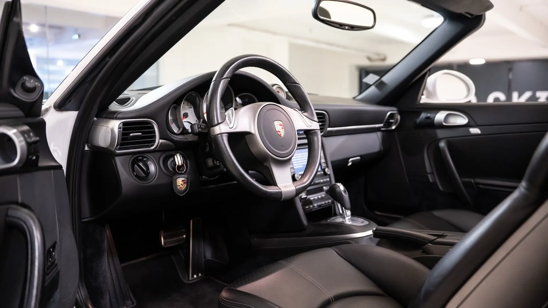 Porsche 997 — photo 22
