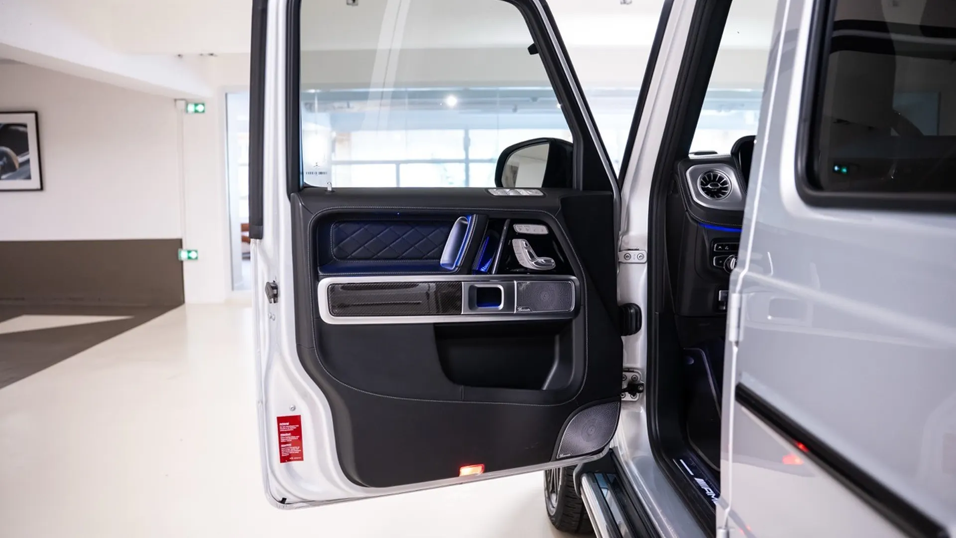 Mercedes G63 — photo 20