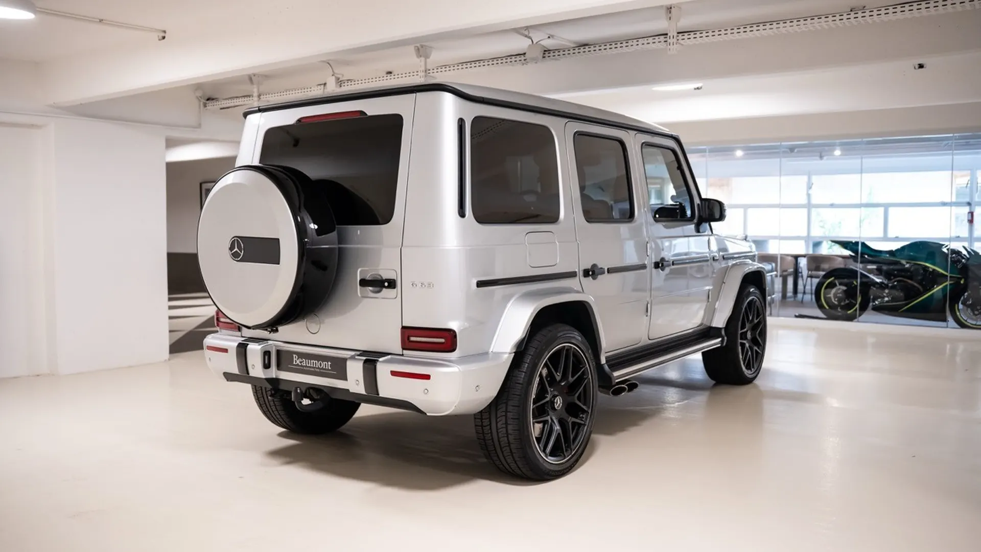 Mercedes G63 — photo 12