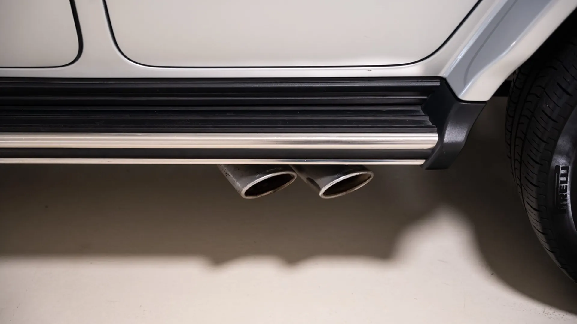 Mercedes G63 — photo 11