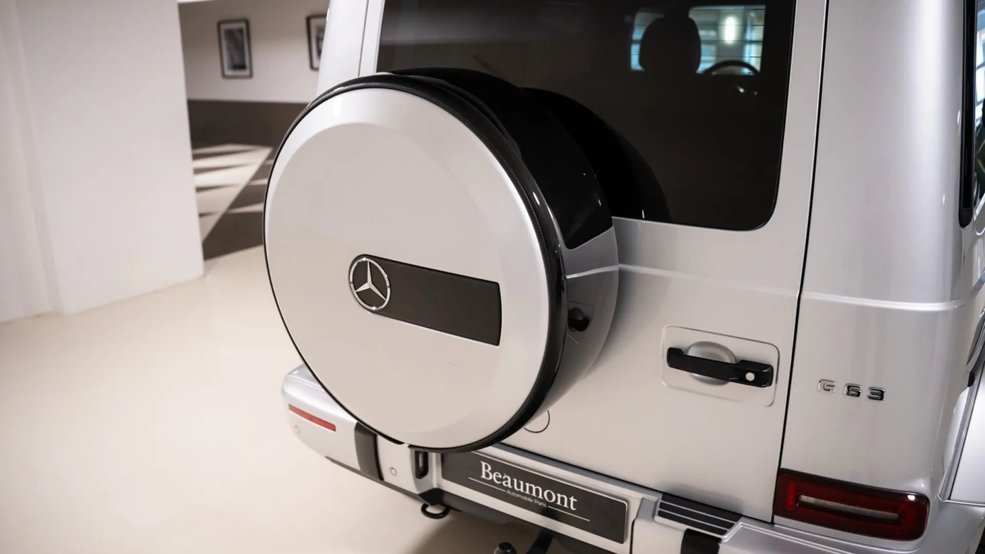Mercedes G63 — photo 17