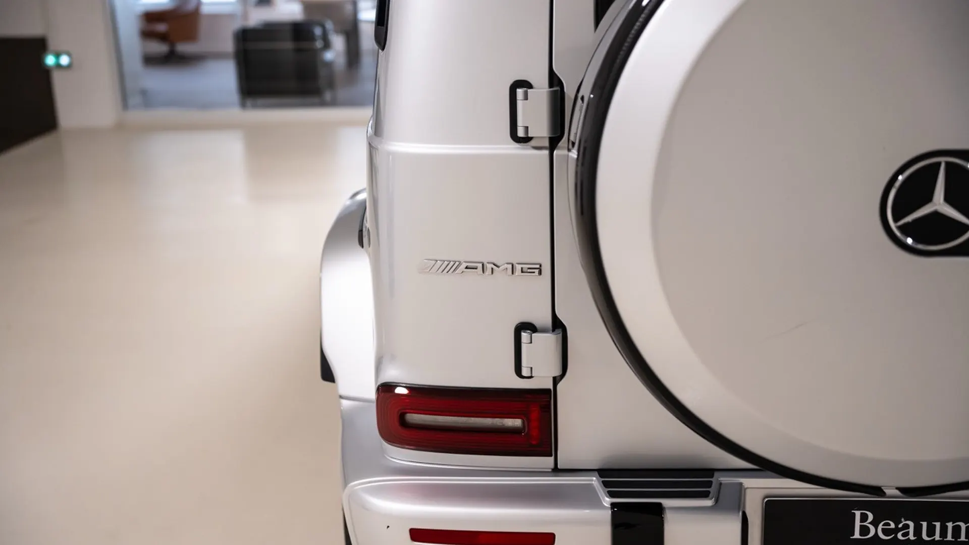 Mercedes G63 — photo 14