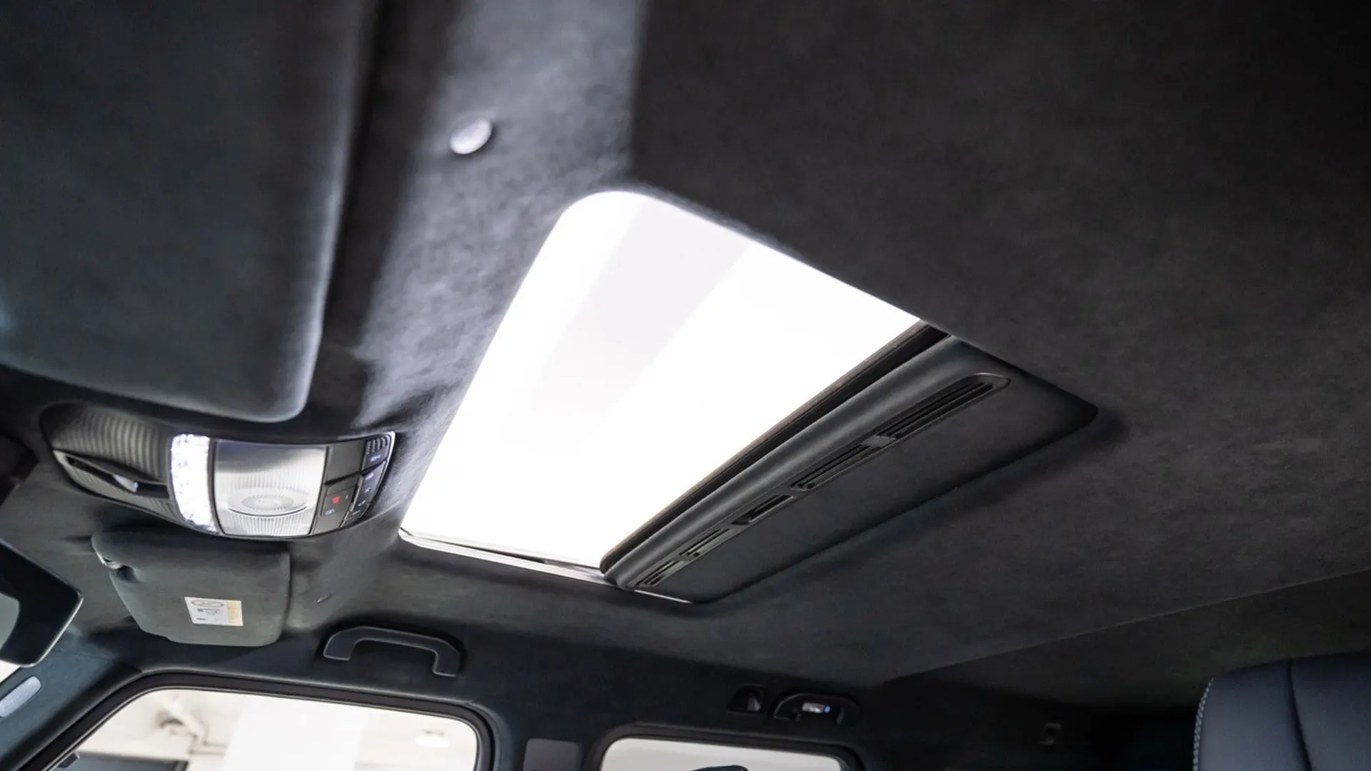 Mercedes G63 — photo 39