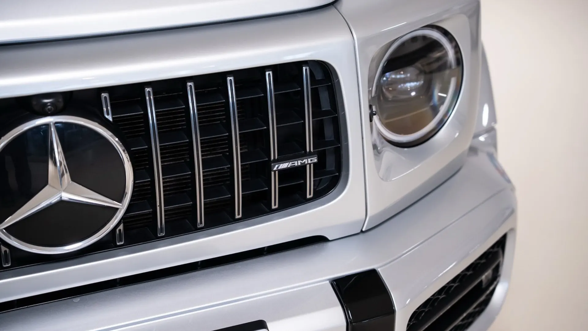 Mercedes G63 — photo 5