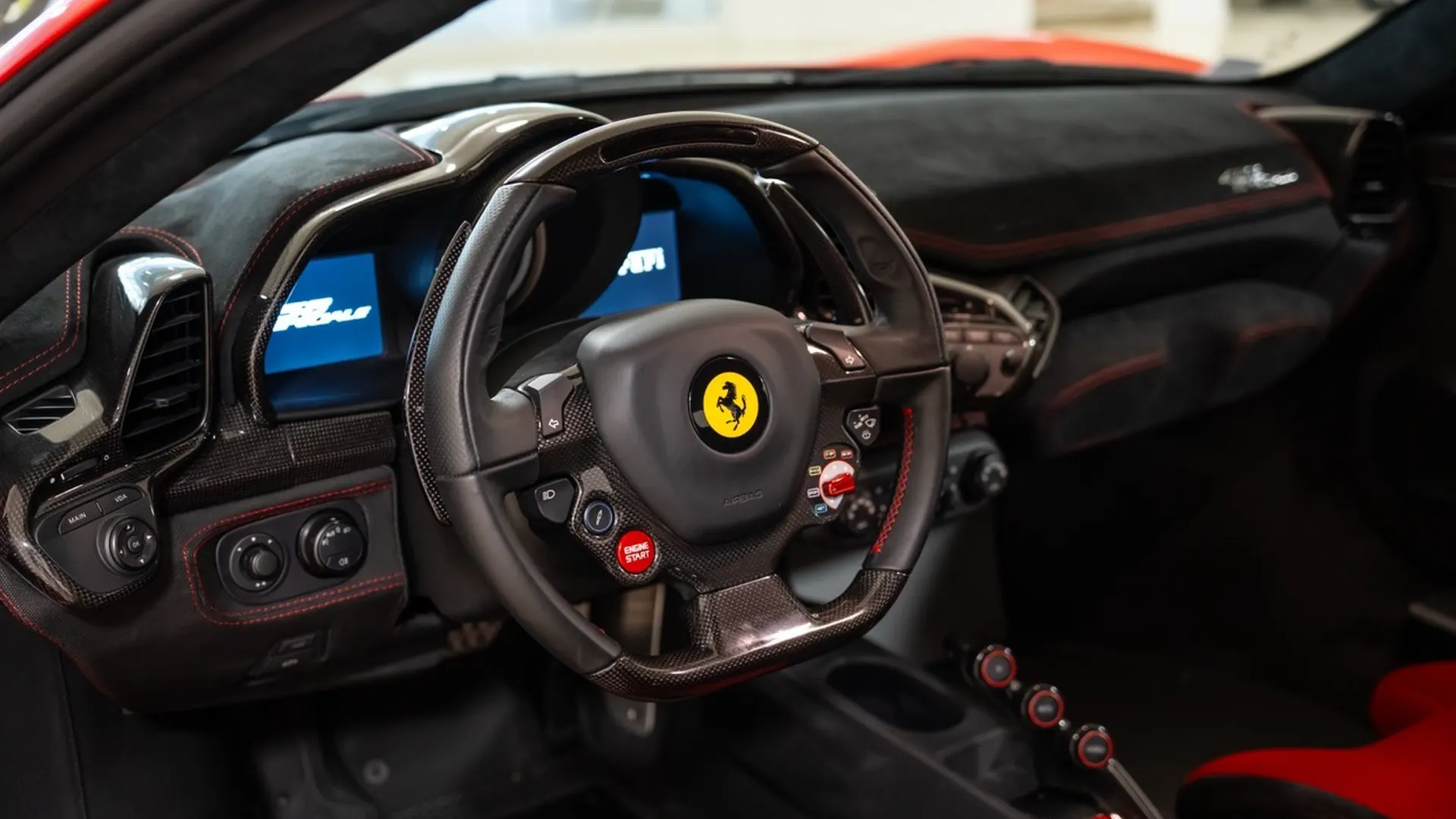 Ferrari 458 — photo 31