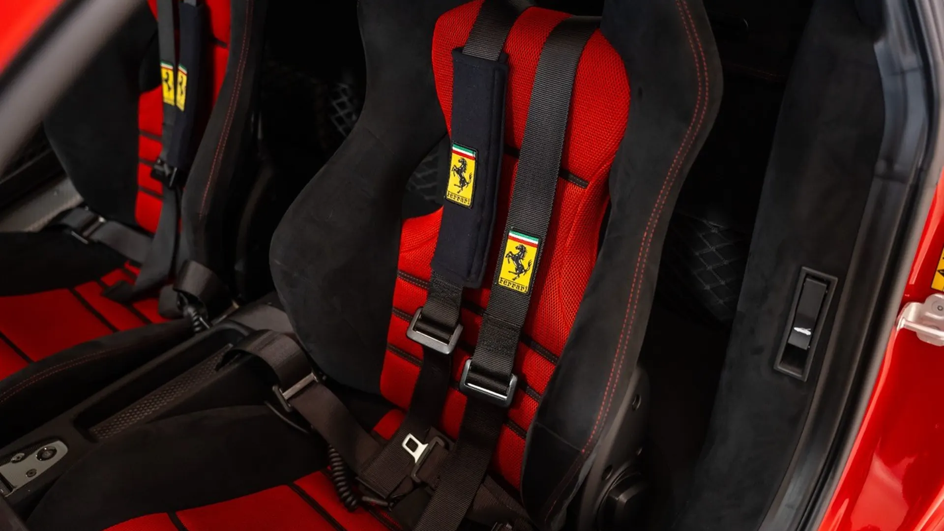 Ferrari 458 — photo 34