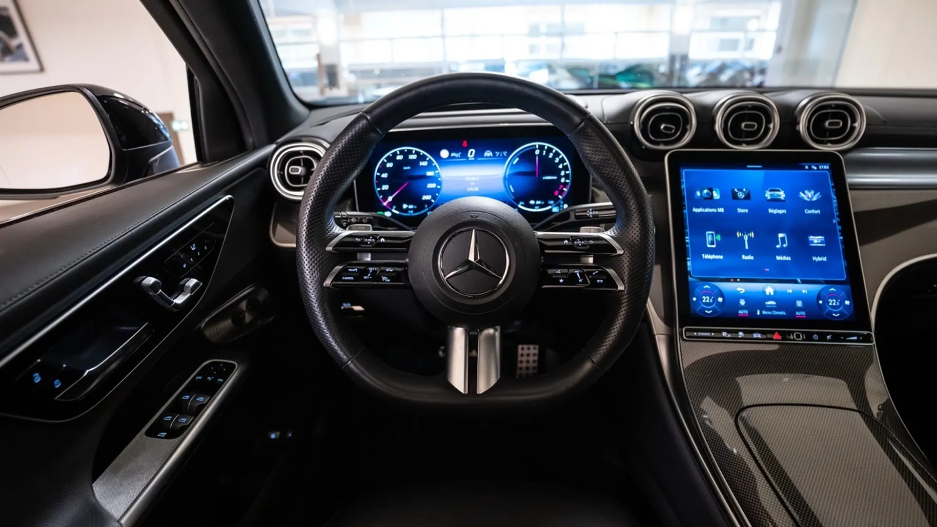 Mercedes-Benz GLC — photo 41