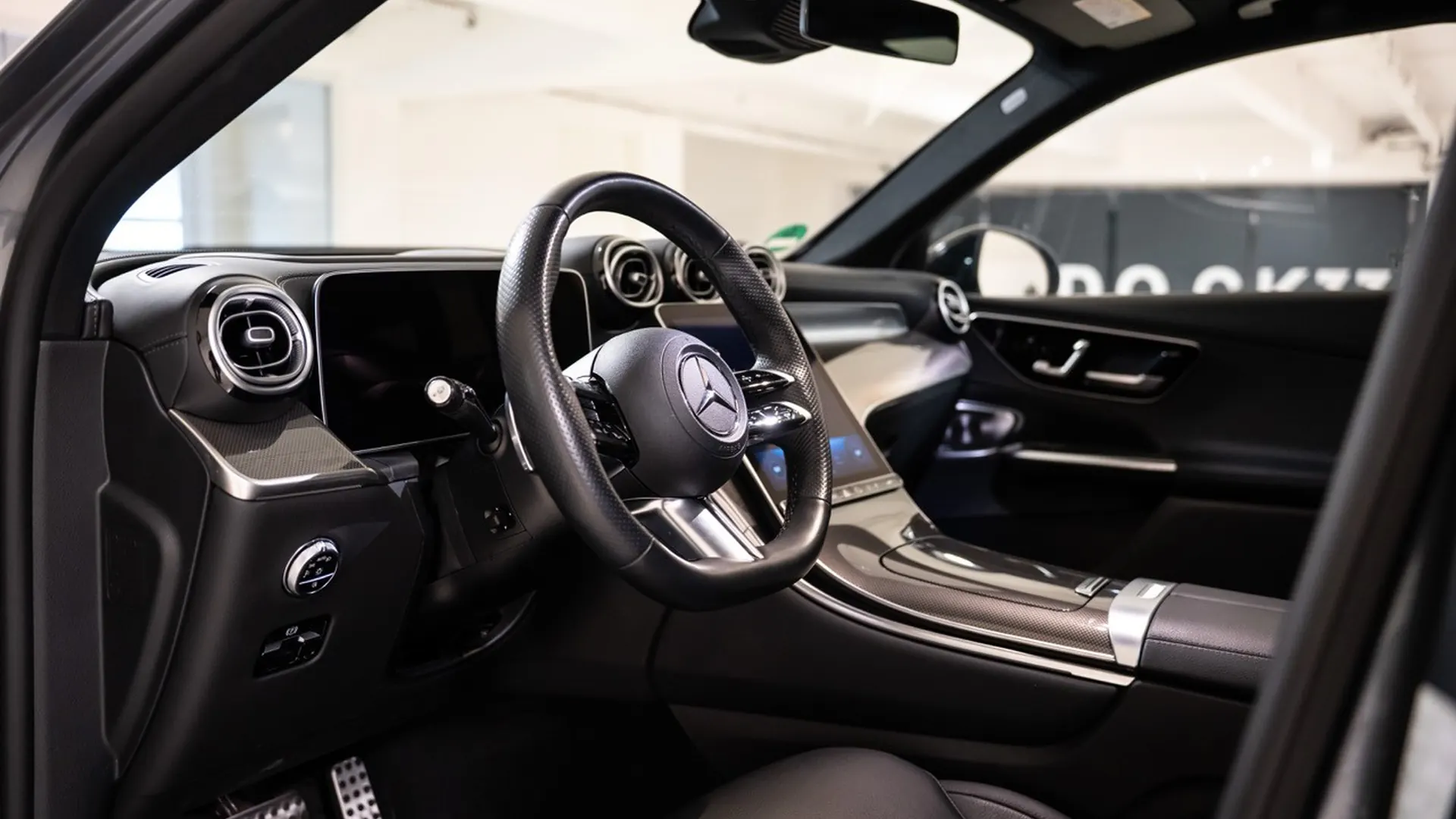 Mercedes-Benz GLC — photo 23