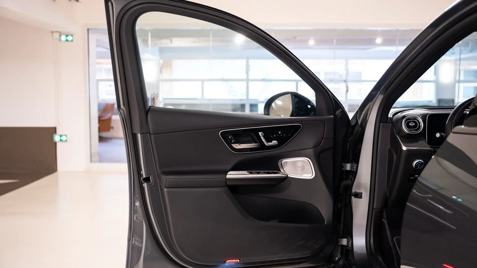Mercedes-Benz GLC — photo 18