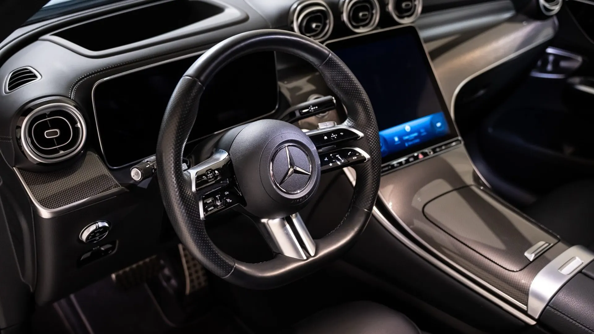 Mercedes-Benz GLC — photo 24