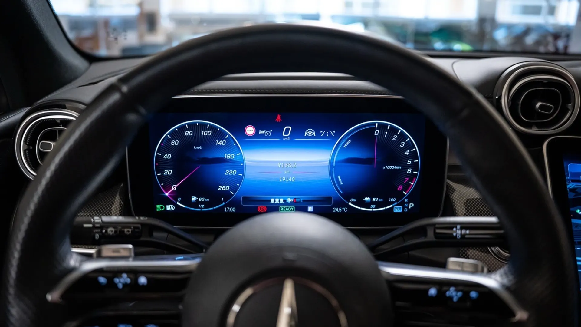 Mercedes-Benz GLC — photo 26