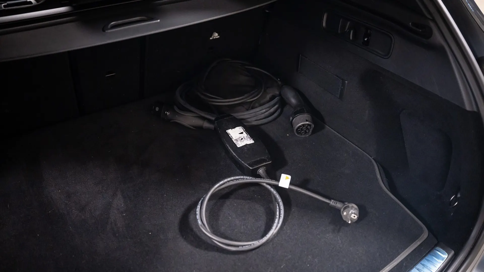 Mercedes-Benz GLC — photo 16