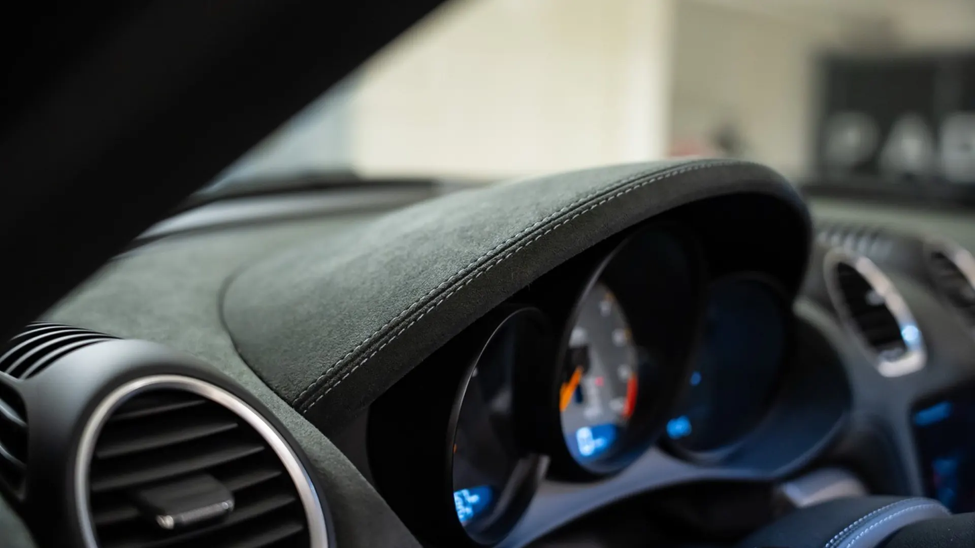 Porsche 718 — photo 38