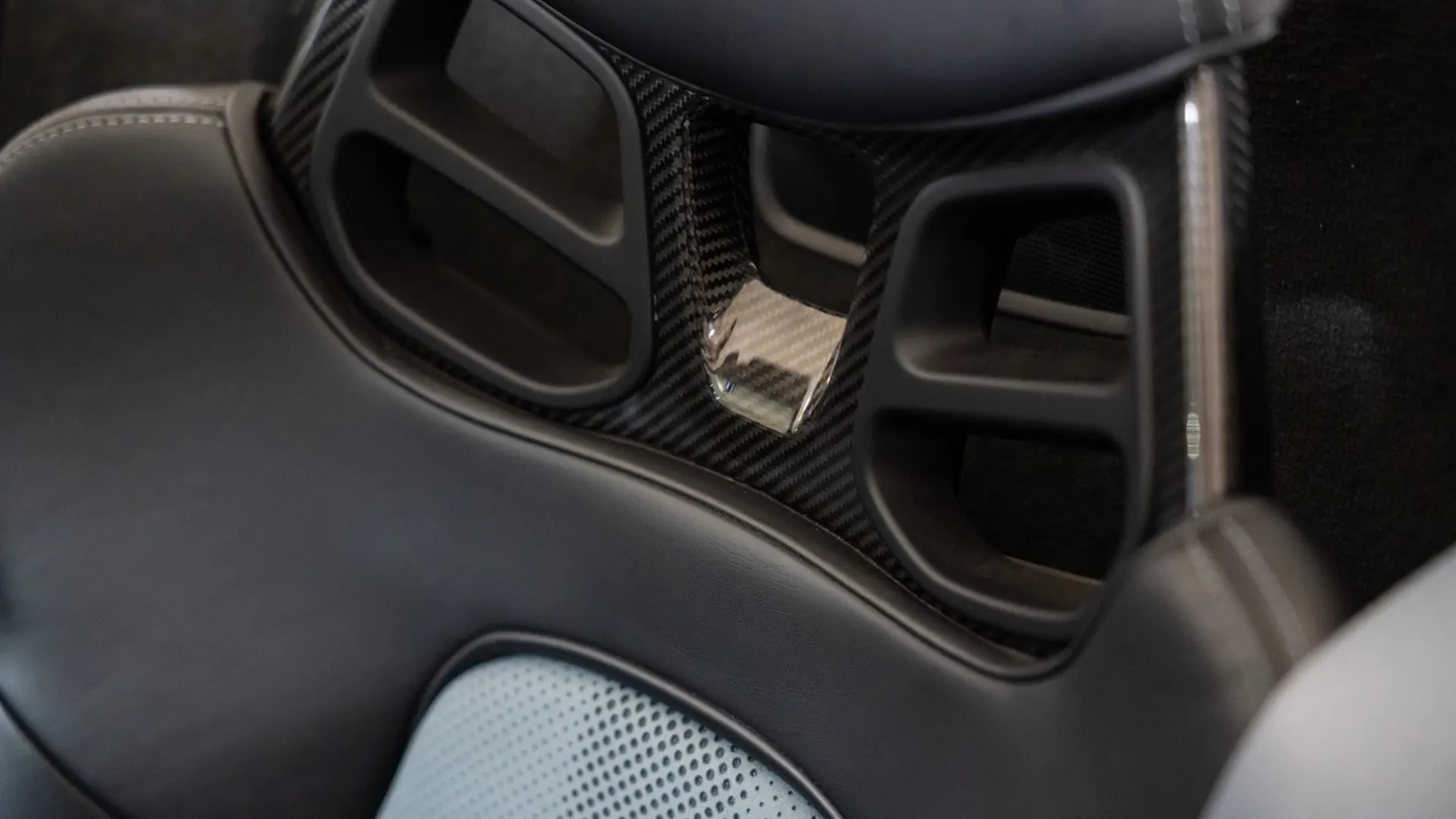 Porsche 718 — photo 41