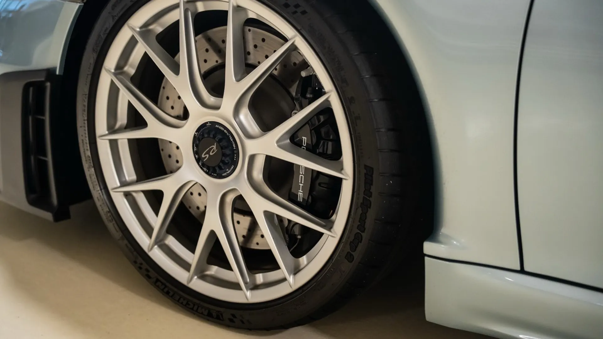 Porsche 718 — photo 12