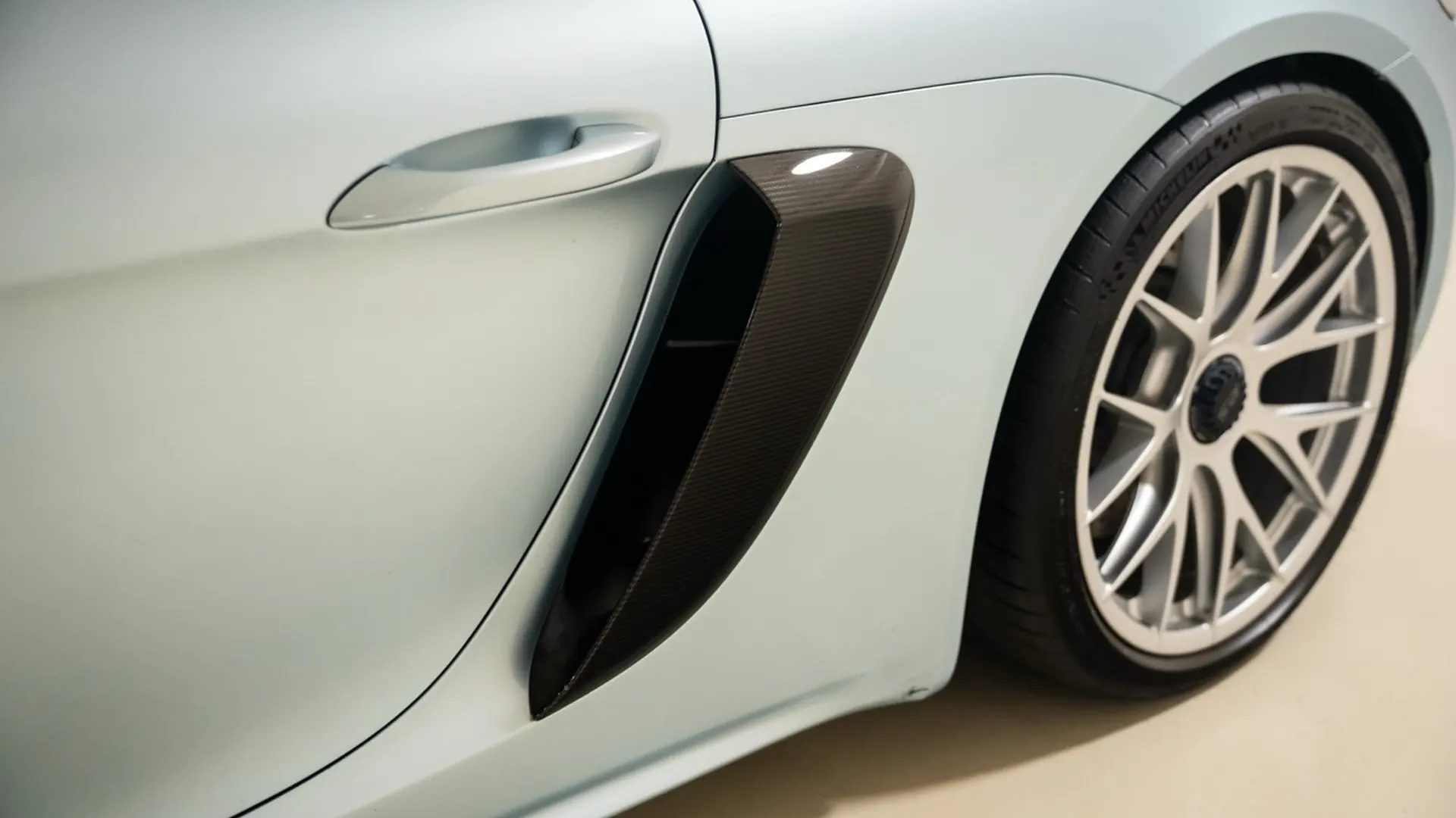 Porsche 718 — photo 15