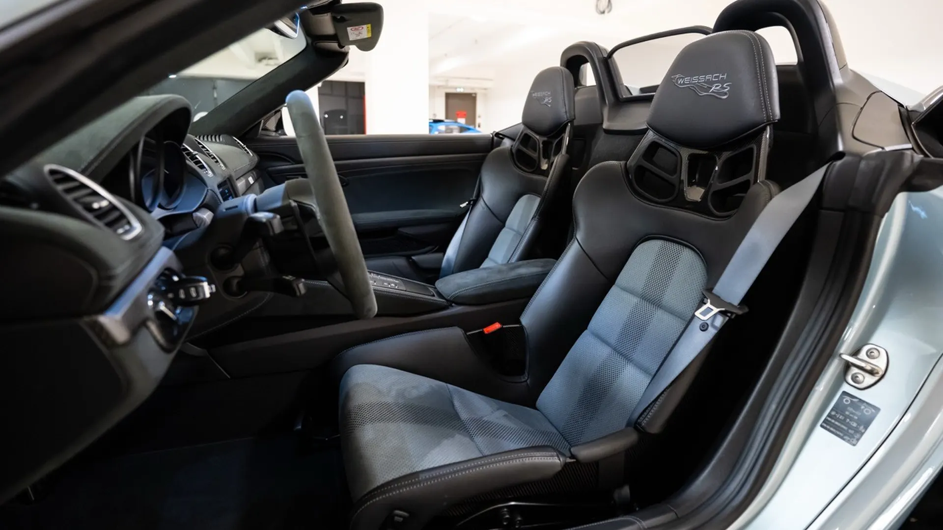 Porsche 718 — photo 33