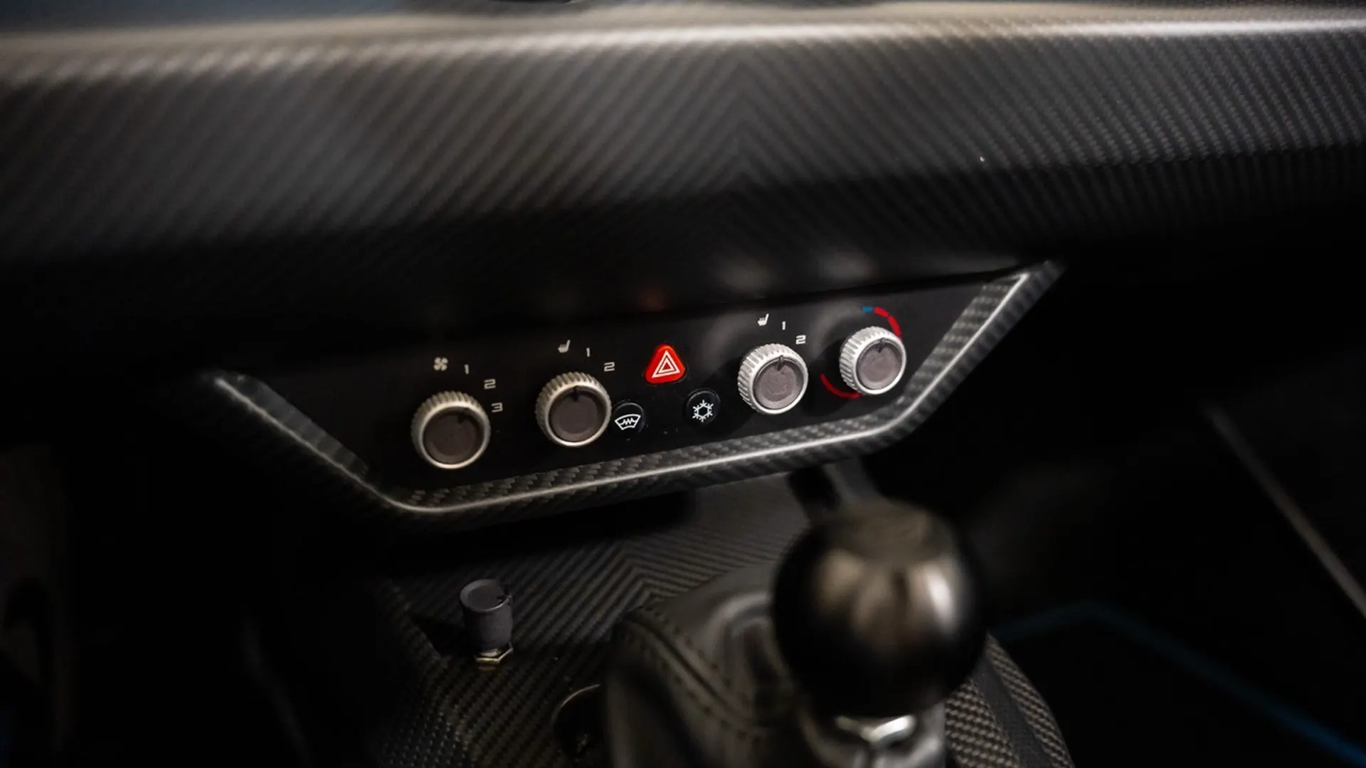Donkervoort F22 — photo 39
