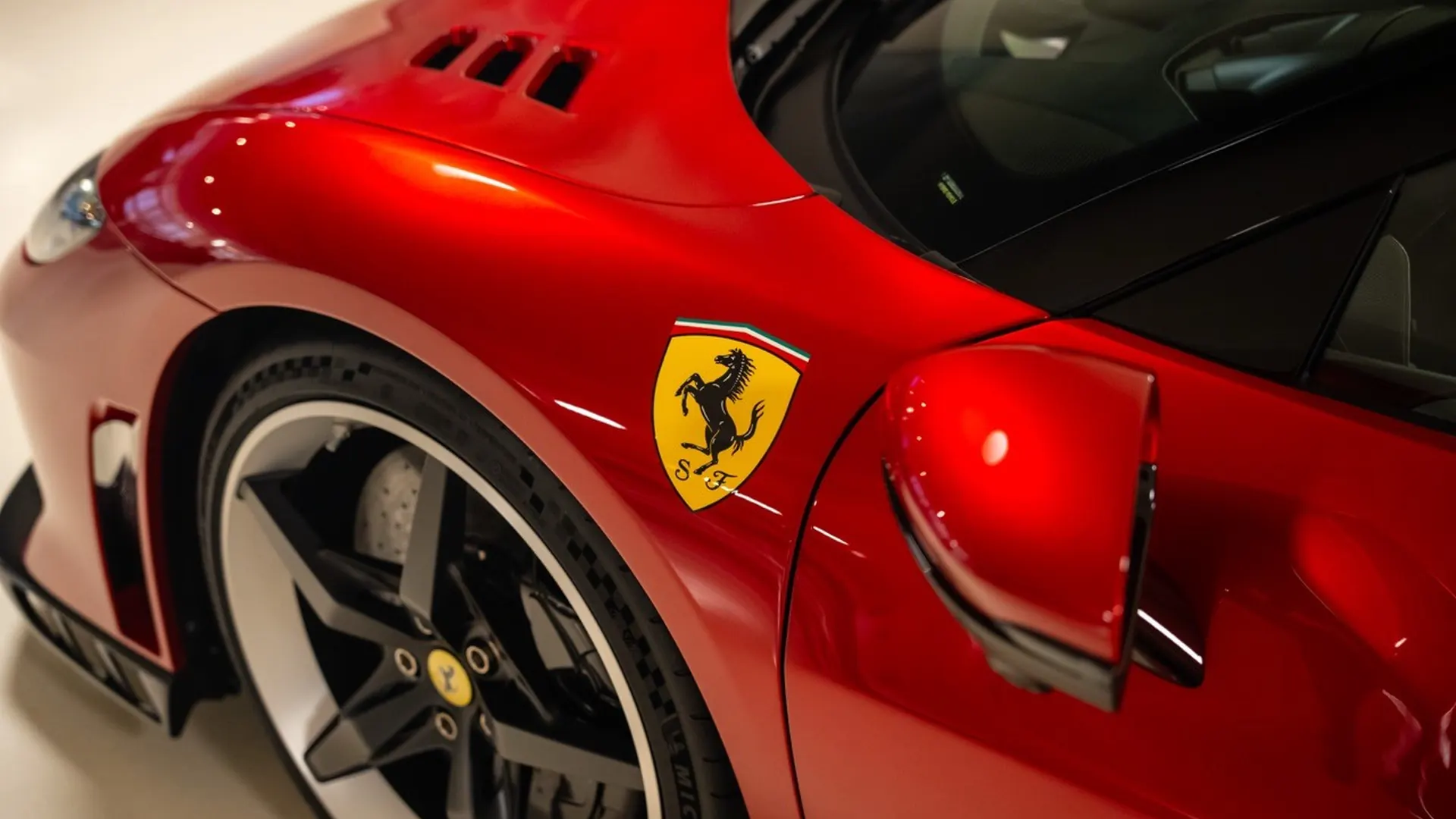 Ferrari 296 — photo 11