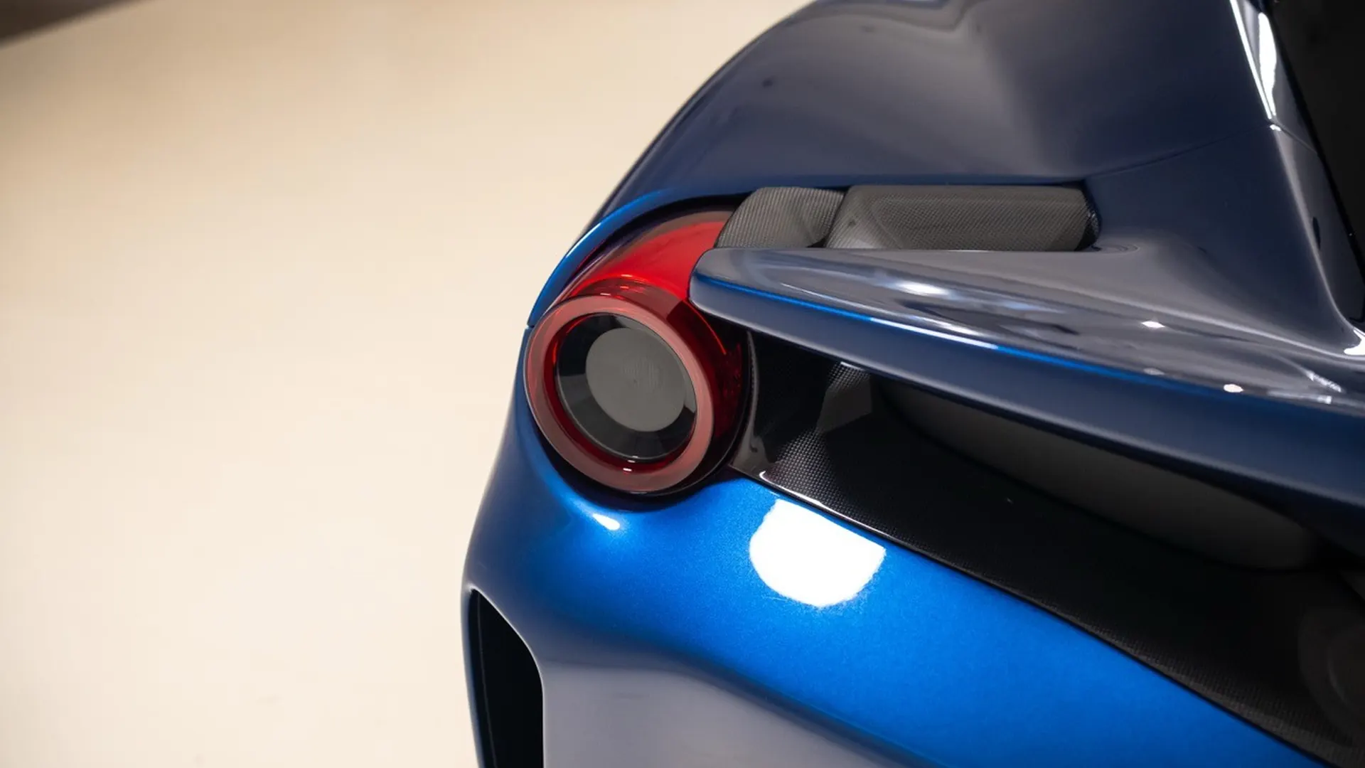 Ferrari 488 — photo 18