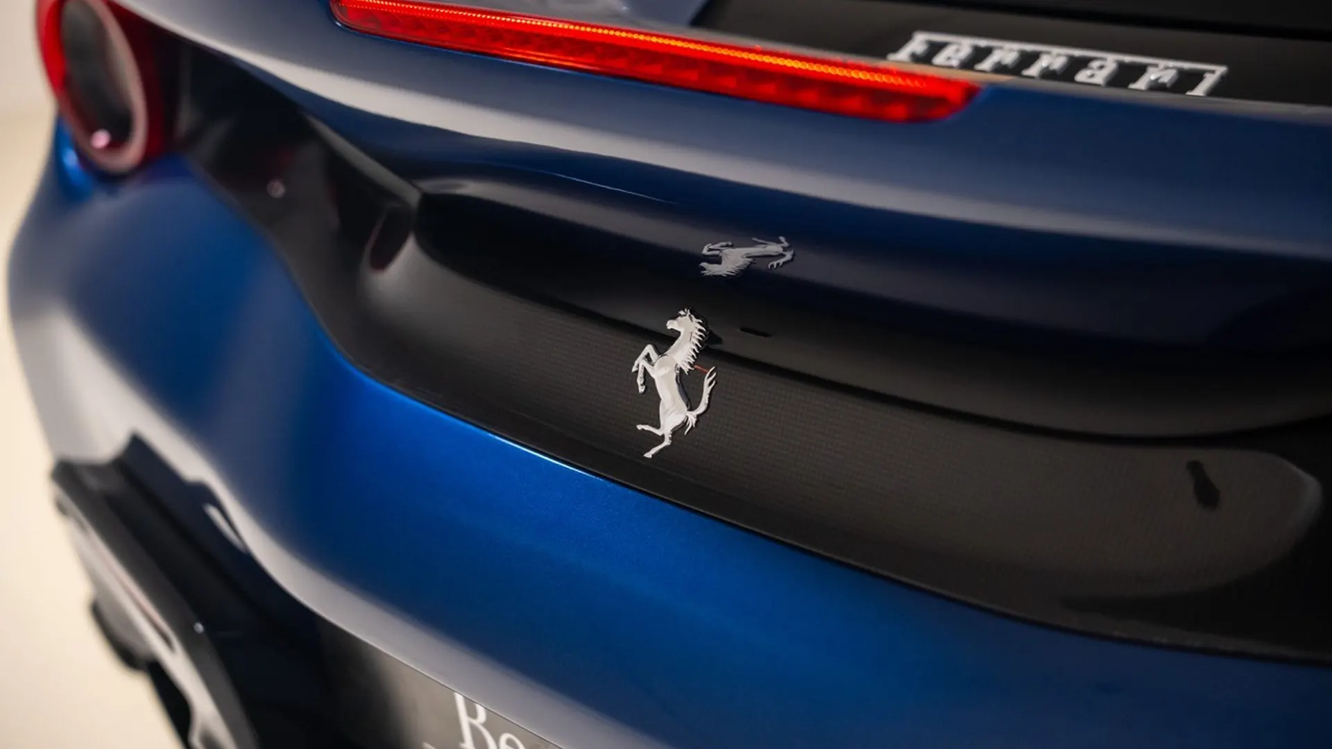 Ferrari 488 — photo 16