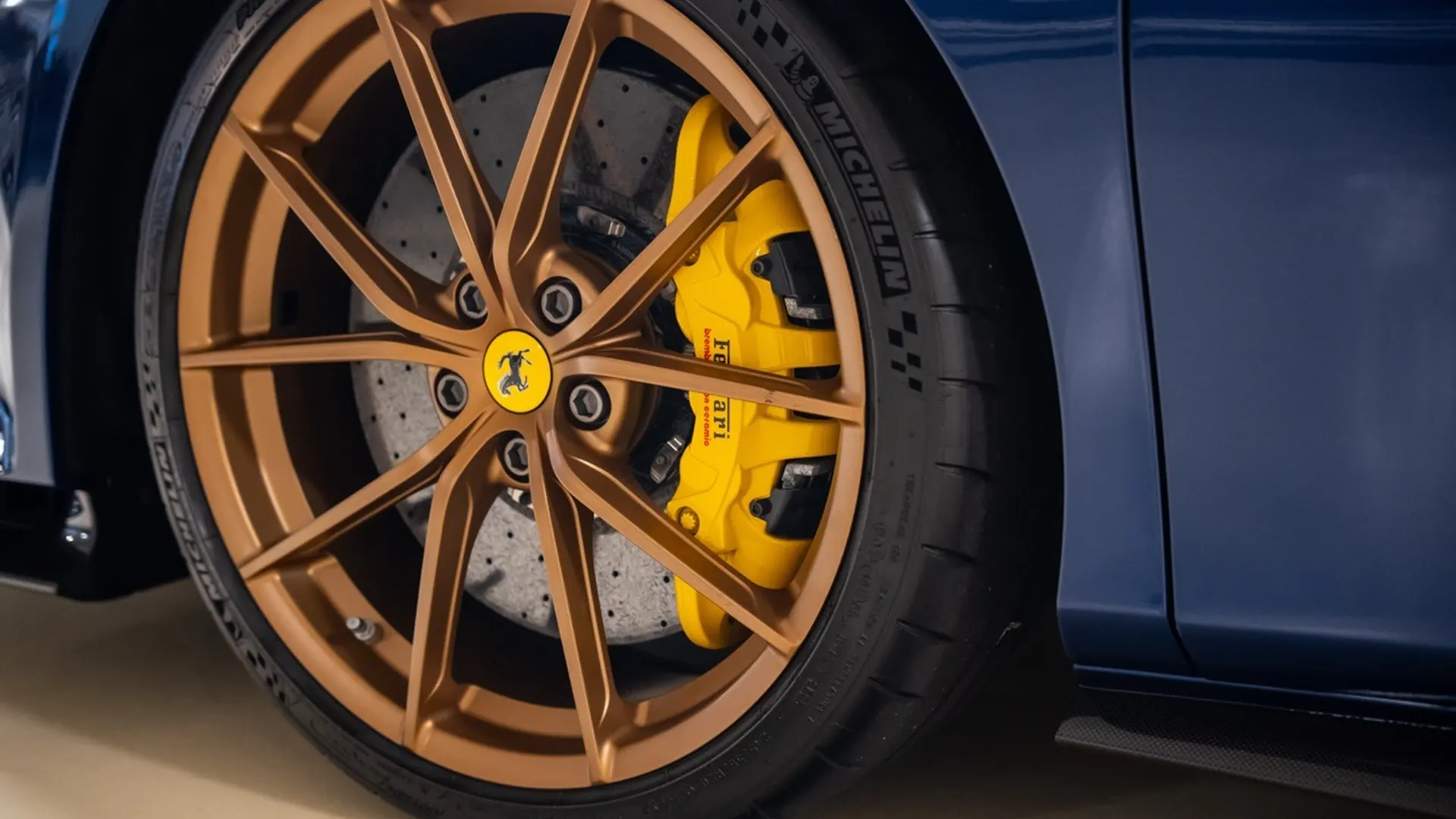 Ferrari 488 — photo 8