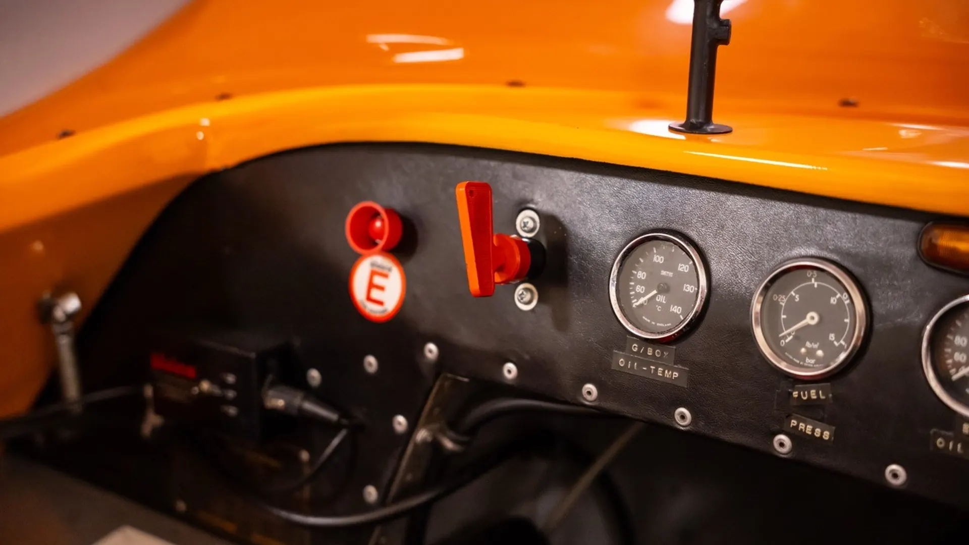 McLaren Elva — photo 23