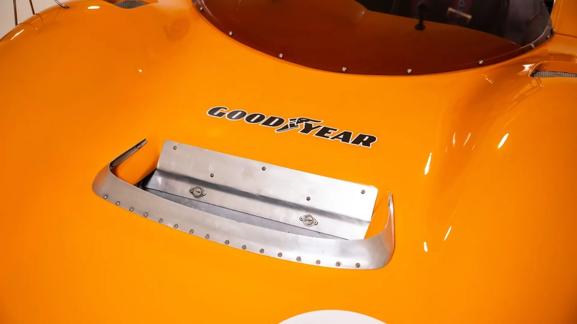 McLaren Elva — photo 4