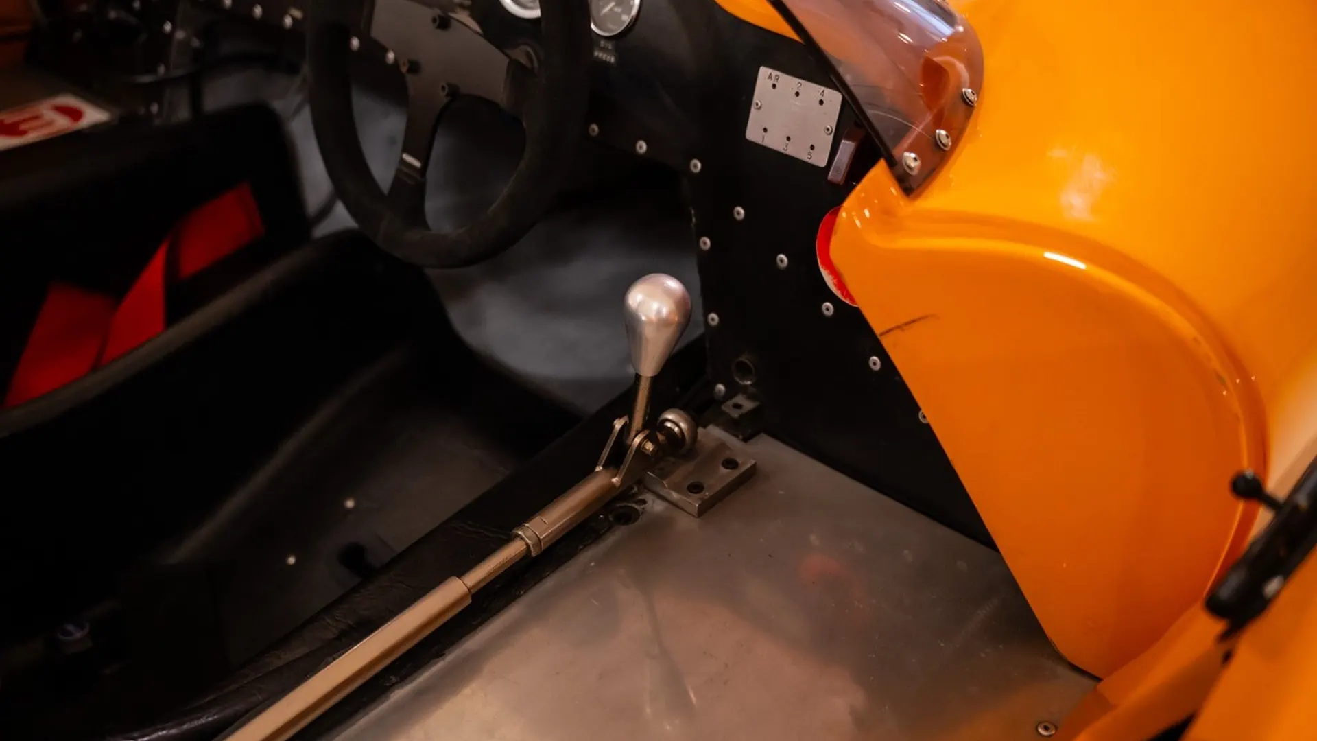 McLaren Elva — photo 19