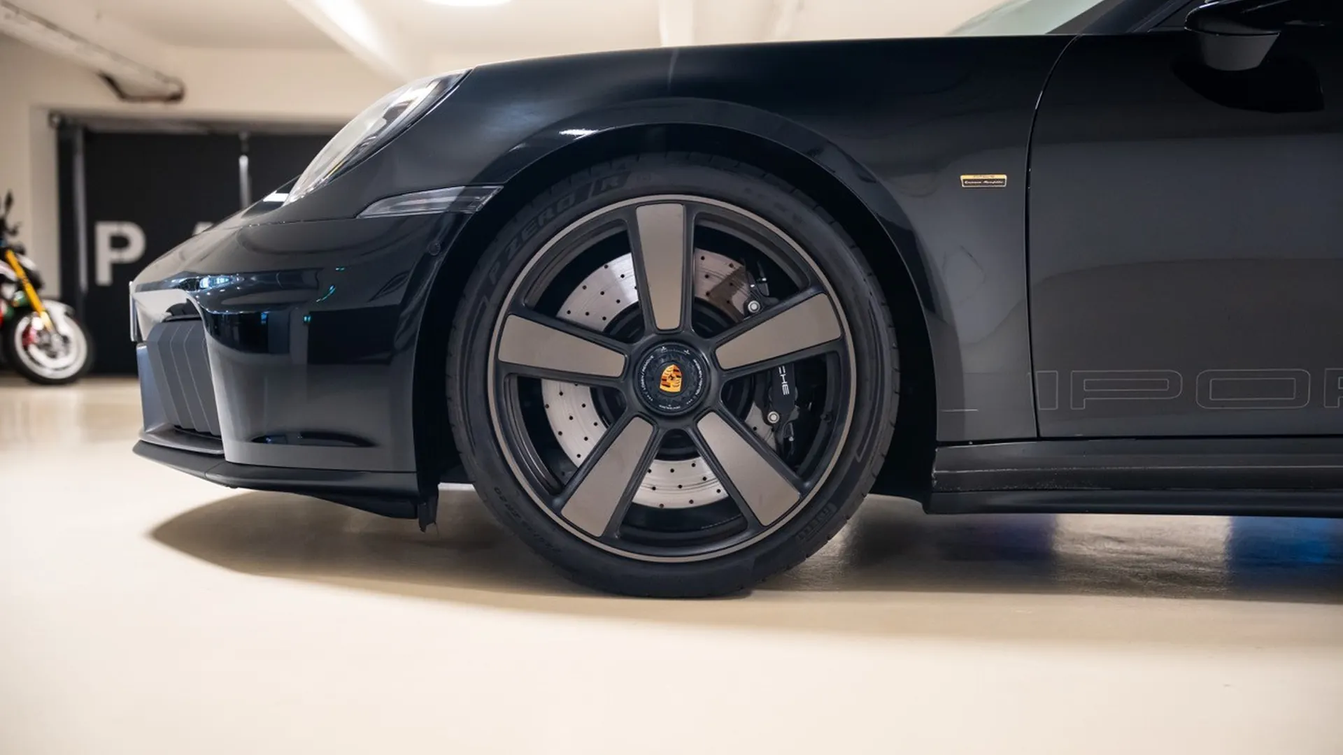 Porsche 992 — photo 11