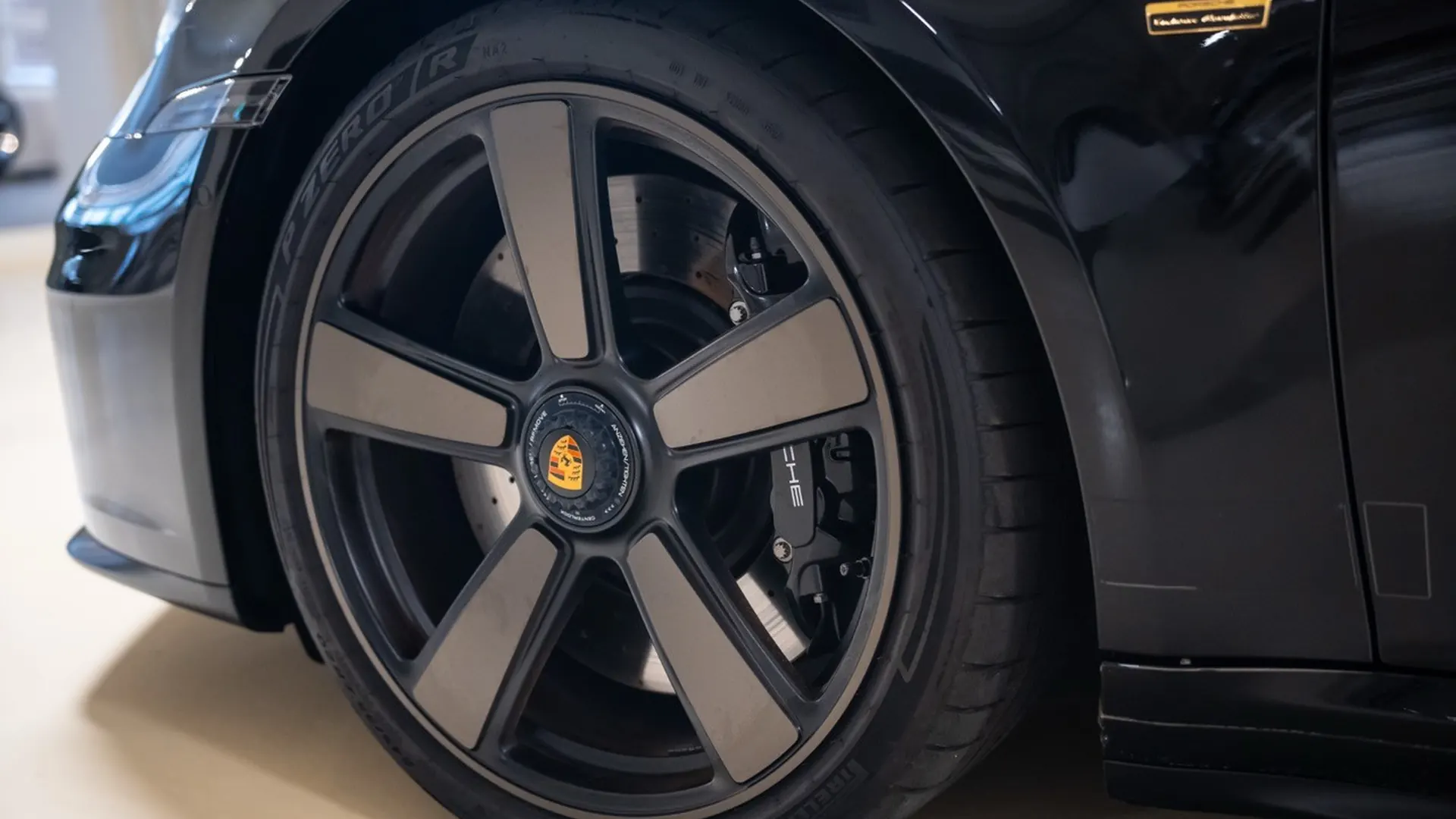 Porsche 992 — photo 12