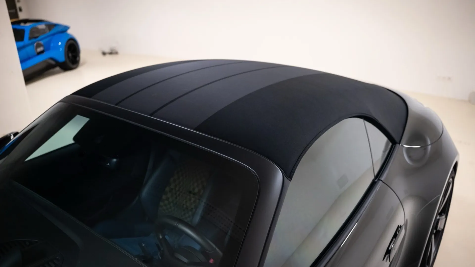 Porsche 992 — photo 2