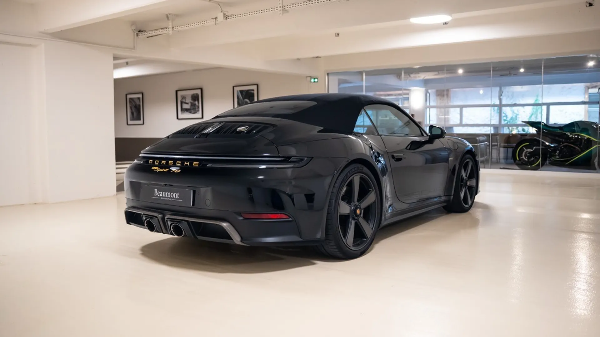Porsche 992 — photo 3