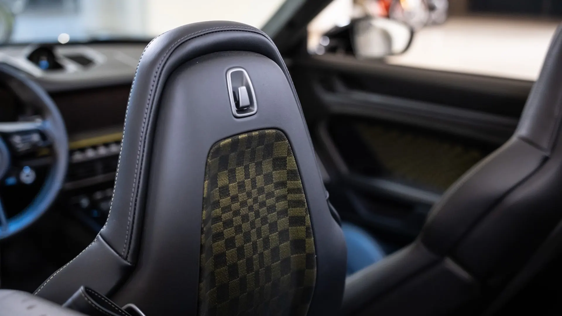 Porsche 992 — photo 30