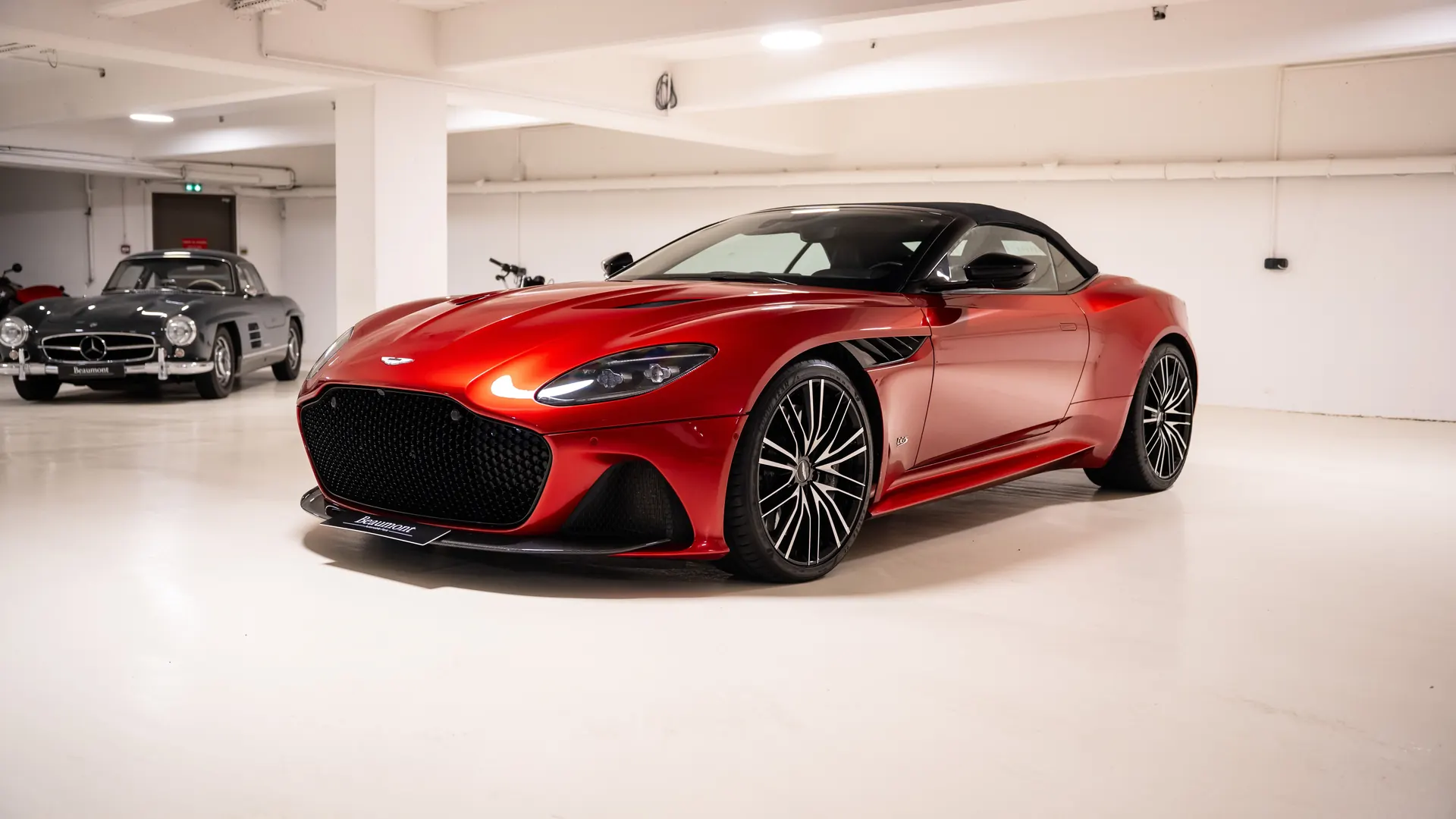 Aston Martin DBS — photo 33