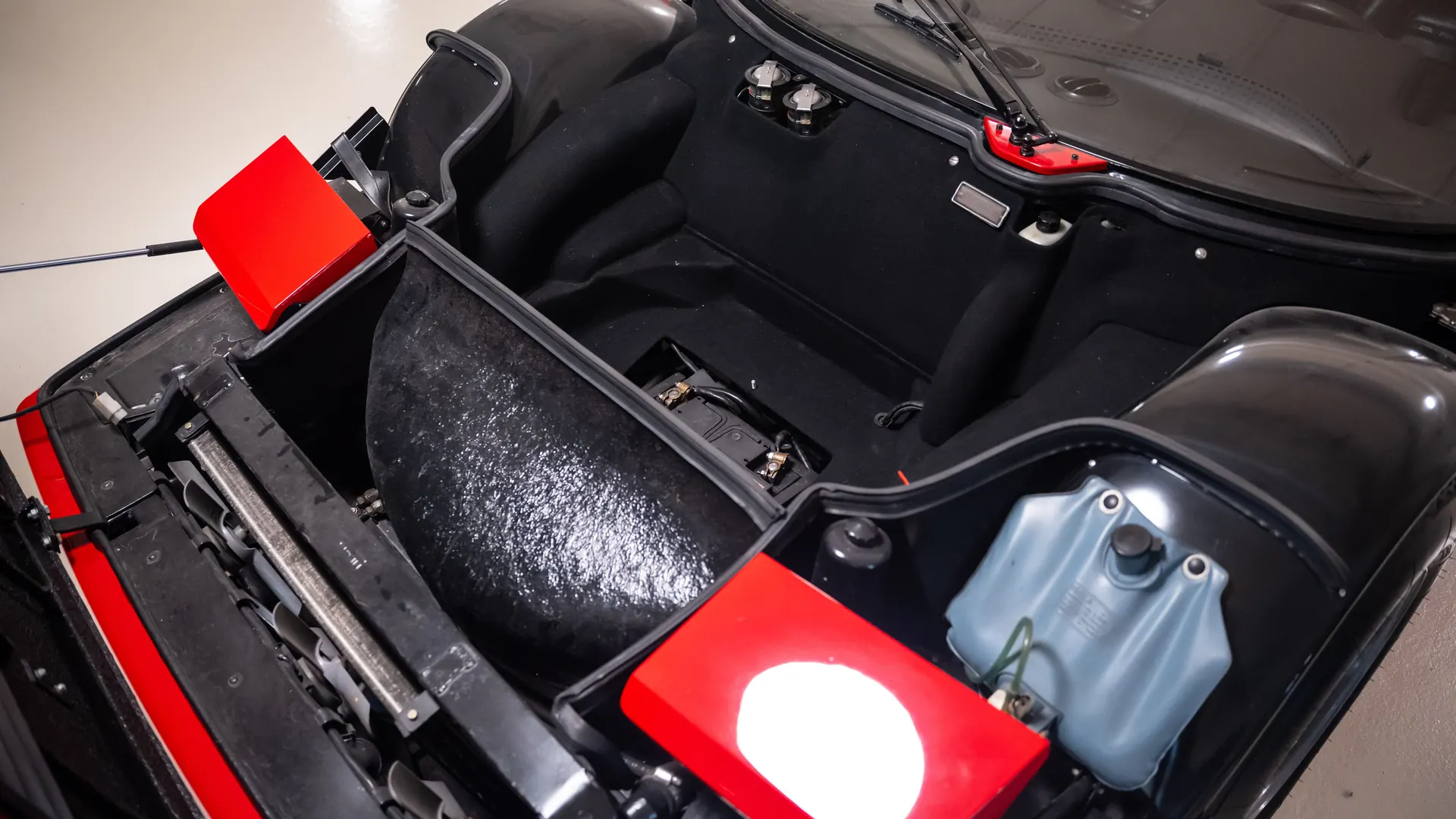 Ferrari BB512 — photo 13