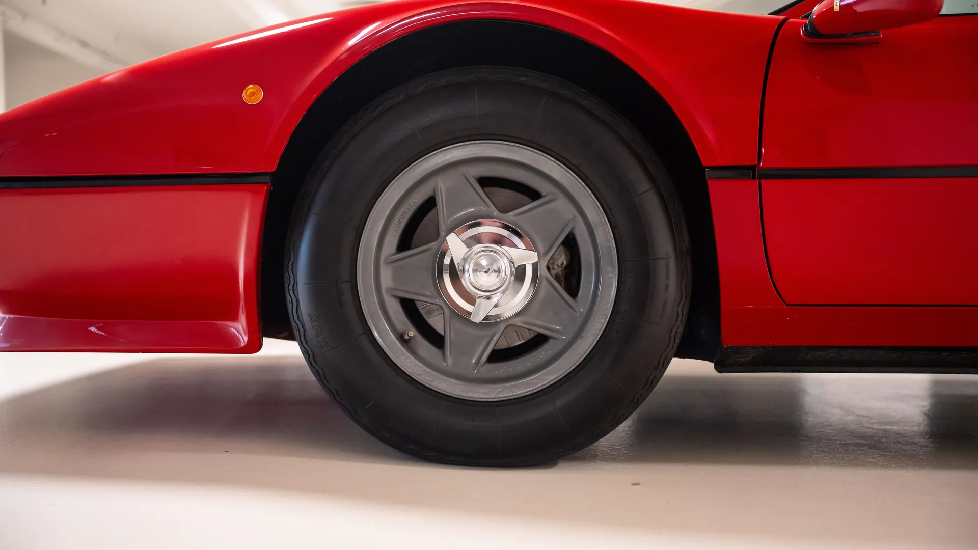 Ferrari BB512 — photo 24