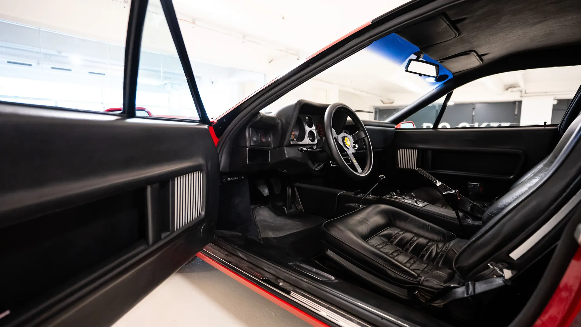 Ferrari BB512 — photo 42
