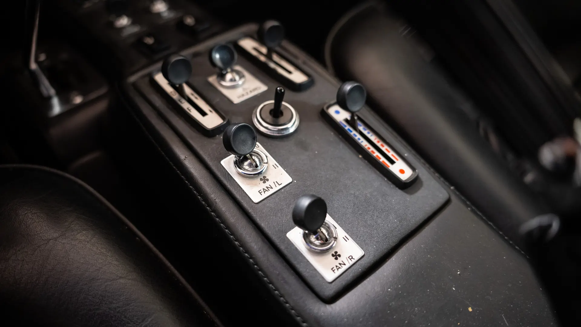 Ferrari BB512 — photo 21
